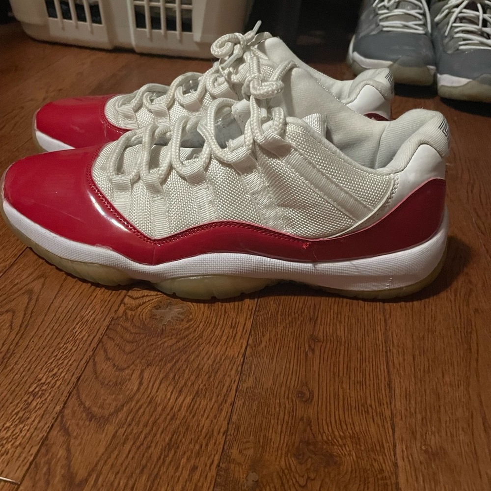 Jordan 11 Cherry’s